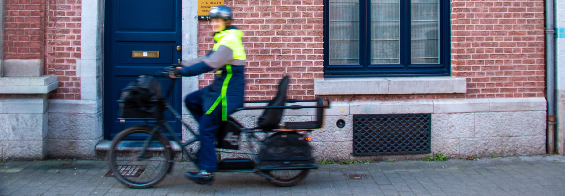 Dr Colombine Meunier à vélo